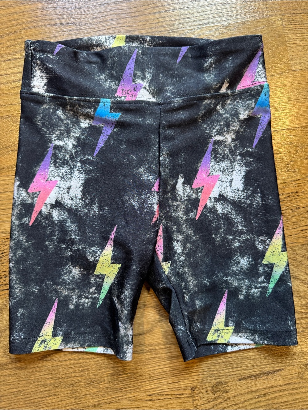 Pixielane Girls' Black Lightning Print Active Bike Shorts 5T